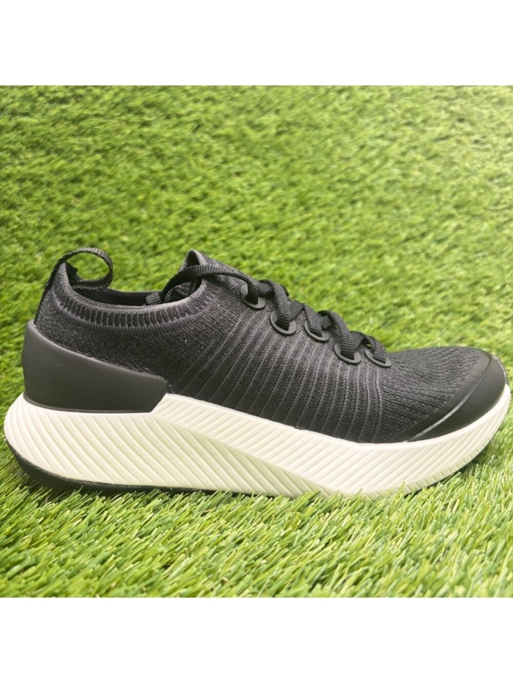 Allbirds Tree Glider Womens Size 5.5 Black White Athletic Running Shoes Sneakers